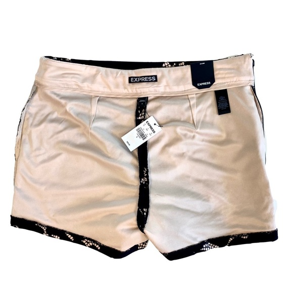 NWT — EXPRESS Elegant & Dressy Black Lace Shorts on Cream Fabric Size 4 - Picture 3 of 8